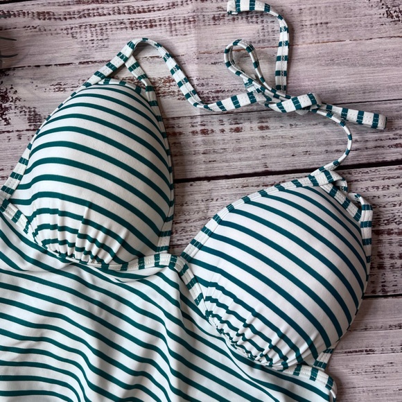 Hula Honey White and Green Tankini Swim Top - Picture 5 of 5